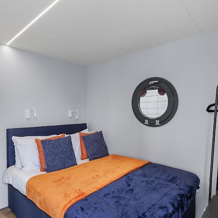 Unique Water Lodge In London - Sleeps 6 Exterior photo