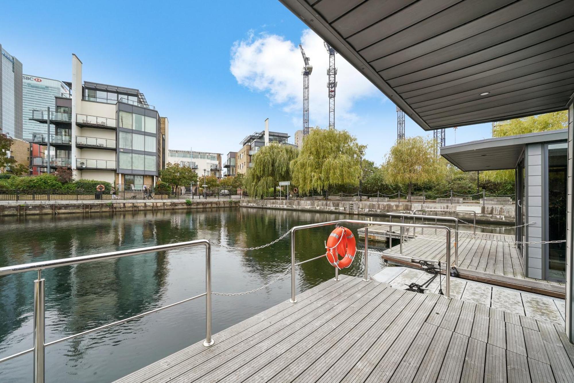 Unique Water Lodge In London - Sleeps 6 Exterior photo